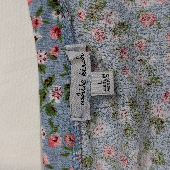 White Birch floral top size L - Picture 5 of 6